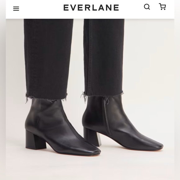 Women's Burgundy Ankle Boots - Picture 7 of 7